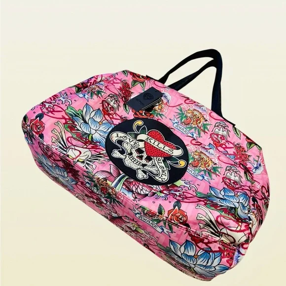 💚🌼NWT Ed Hardy "Love Kills Slowly" pink tattoo flash duffle bag. Weekender bag - Picture 2 of 14